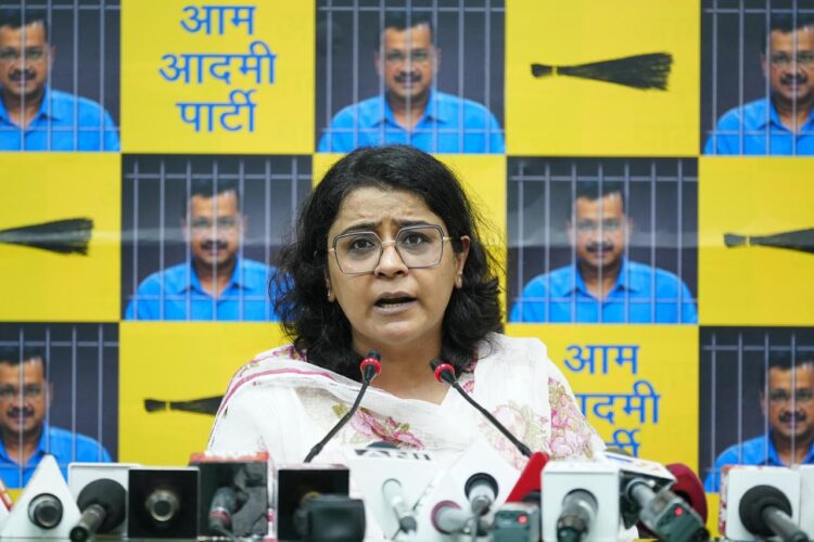 एलजी और सांसद