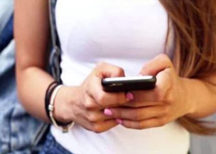 इंस्टाग्राम वाले सावधान: एक क्लिक और लखपति लड़की आ गई सड़क पर, गंवा दिए 40 लाख