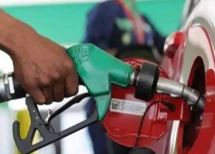 MP में कैदियों को मिलेगी पेट्रोल भरने की सजा, रोज मिलेंगे 500 रुपए