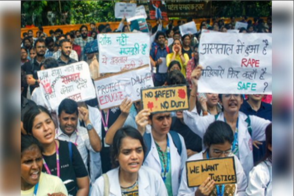 दिल्ली की निर्भया से कोलकाता की अभया तक, 12 साल बाद भी क्यों नहीं रुक रही हैवानियत?