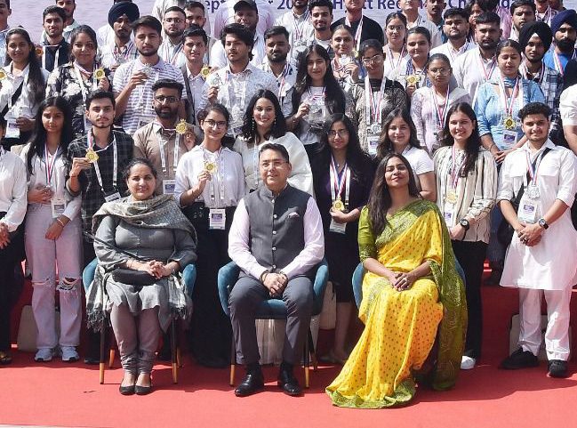 युवाओं को हुनरमंद बनाना समय की जरूरत : अमन अरोड़ा