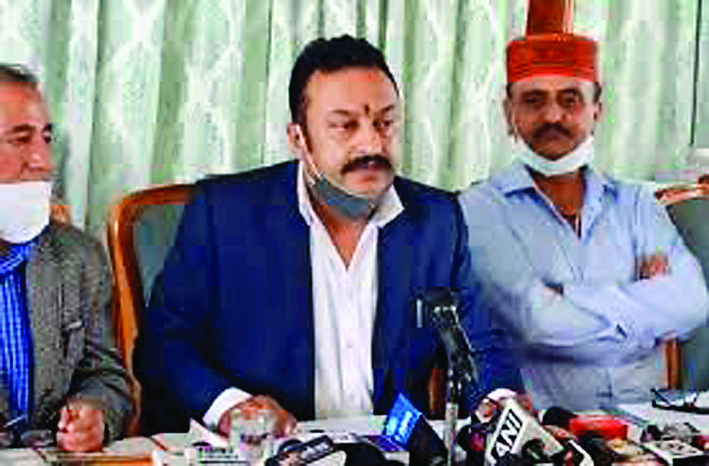 शिक्षा के स्तर को श्रेष्ठतम बनाना हमारा लक्ष्य : रोहित ठाकुर