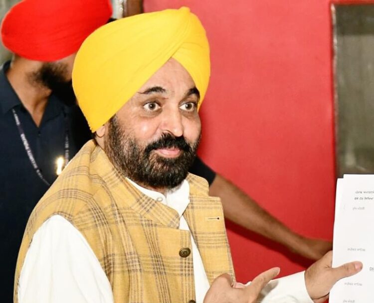 मुख्यमंत्री ने हलवारा हवाई अड्डे का नाम शहीद करतार सिंह सराभा के नाम पर रखने की माँग दोहराई 1 CM Mann