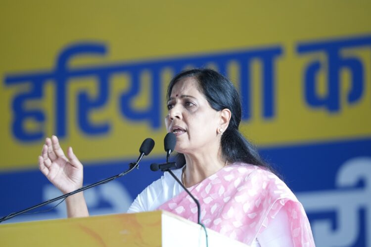 हरियाणा से अपील, मुफ्त बिजली और अच्छे स्कूल-अस्पताल के लिए ‘‘आप’’ को दें मौका- सुनीता केजरीवाल 1 Sunita Kejriwal