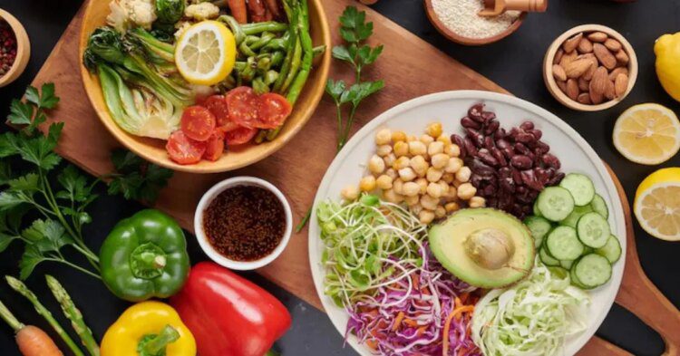 अपनाएं हेल्दी डाइट की आदतें, ये 5 प्लांट-बेस्ड फूड्स देंगी आपकी स्किन को निखार