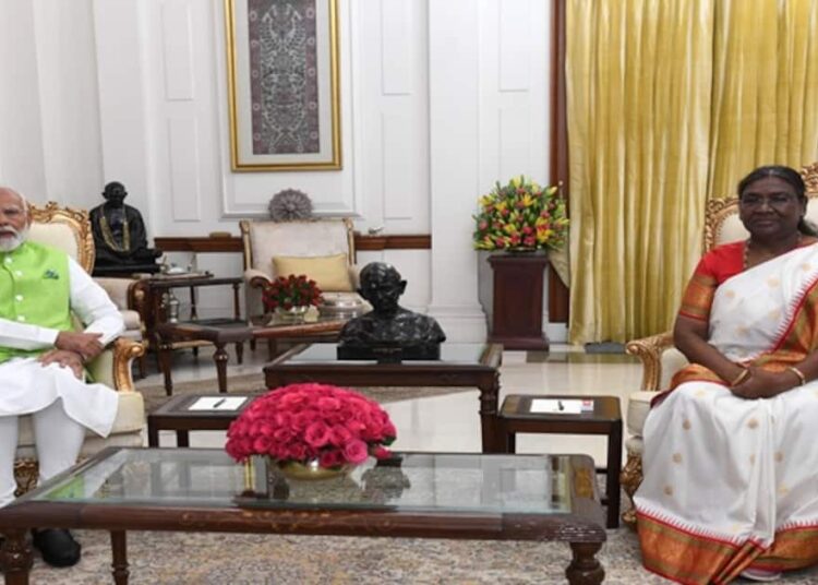 PM Modi Birthday: राष्ट्रपति मुर्मू समेत अन्य राजनेताओं ने दी पीएम को बधाई