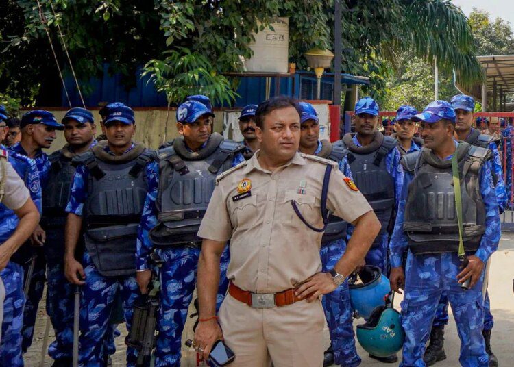 Delhi Police के निषेधाज्ञा आदेश को चुनौती देने वाली याचिका सुप्रीम कोर्ट में दायर