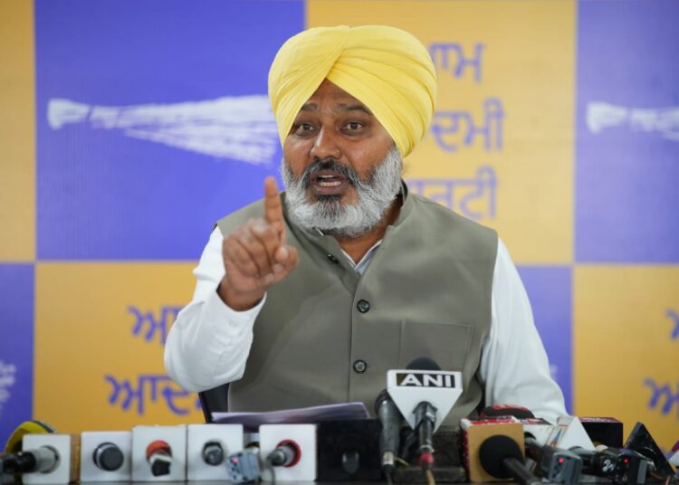 Harpal Cheema का Ravneet Bittu पर बड़ा हमला, बोले- 'झूठ बोलकर पंजाब का माहौल बिगाड़ रहे' 4 Harpal Cheema