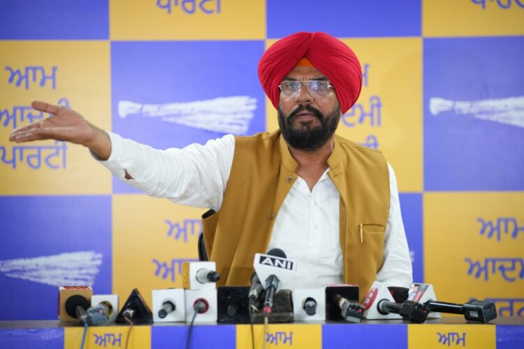 मजीठिया की जमानत खारिज! ₹540 करोड़ के सबूतों पर कोर्ट की मुहर, अकाली दल को सबसे बड़ा झटका! 1 Kuldeep Dhaliwal pady