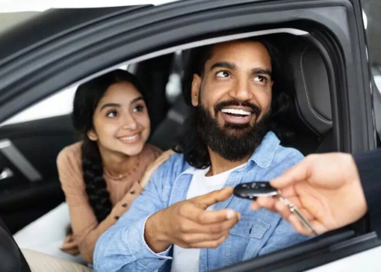 सेकेंड हैंड कार खरीदने का कर रहे हैं प्लान, चेक करें ये तीन चीजें