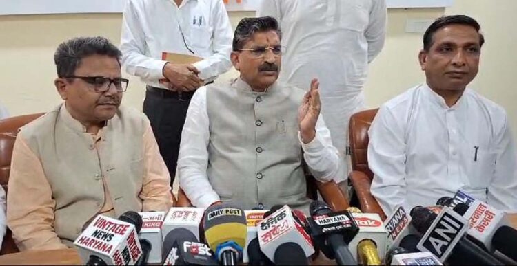 37 विधायक एक विपक्ष का नेता नहीं चुन पा रहे: कृष्ण बेदी 1 37 विधायक एक विपक्ष का नेता नहीं चुन पा रहे: कृष्ण बेदी