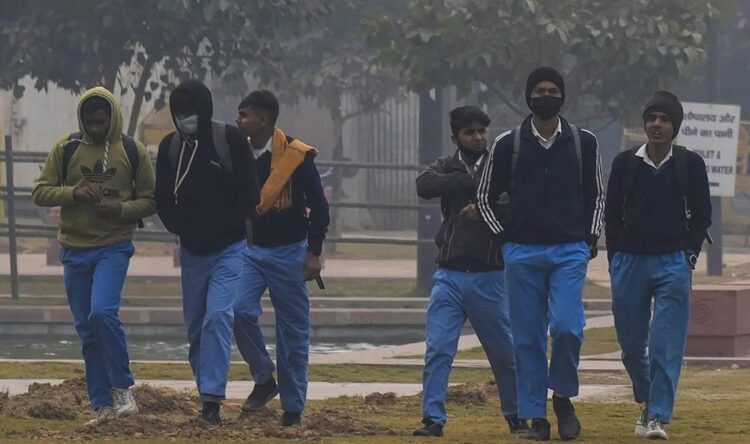 हरियाणा के 10 जिलों में 5वीं व 12वीं कक्षा तक स्कूल बंद