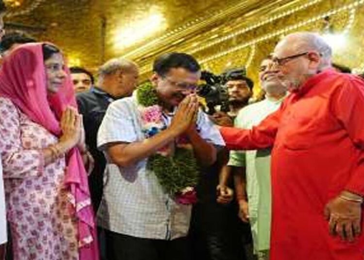 अरविंद केजरीवाल ने तिरुपति बालाजी का किया दौरा, देश की समृद्धि के लिए की प्रार्थना