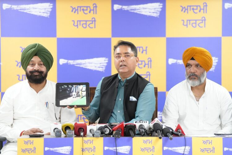 'आप' विधायकों के फर्जी हस्ताक्षरों के जरिए राज्यसभा सीट हड़पने की कोशिश हुई बेनकाब - अमन अरोड़ा 1 Aman pc