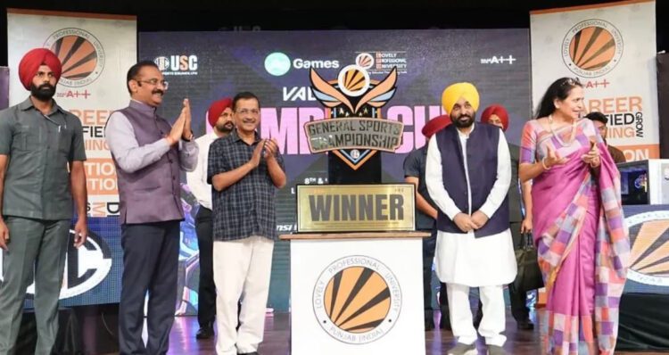 LPU के ‘वन इंडिया फेस्ट’ में अरविंद केजरीवाल और CM भगवंत मान ने की शिरकत, भारतीय सांस्कृतिक एकता का हुआ भव्य प्रदर्शन 1 Kejriwal