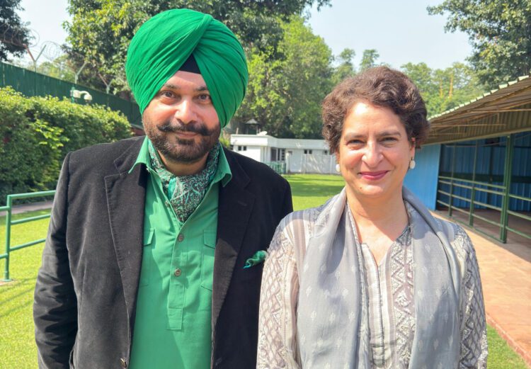 Sidhu Meets Priyanka Gandhi! पंजाब की राजनीति में फिर बढ़ी हलचल 1 Navjot sindh