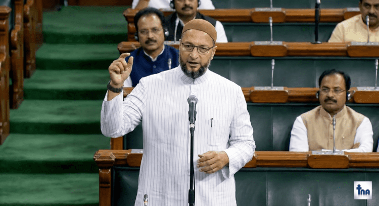 Owaisi Vande Mataram Speech: ओवैसी बोले- अल्लाह के सिवा कोई खुदा नहीं, वफादारी का सबूत नहीं देंगे 1 Owaisi Vande Mataram Speech