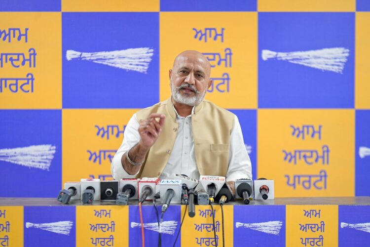 ₹500 Cr-₹350 Cr के 'खेल' पर आप का बड़ा सवाल! कांग्रेस को 24 घंटे में देना होगा जवाब 1 Pannu