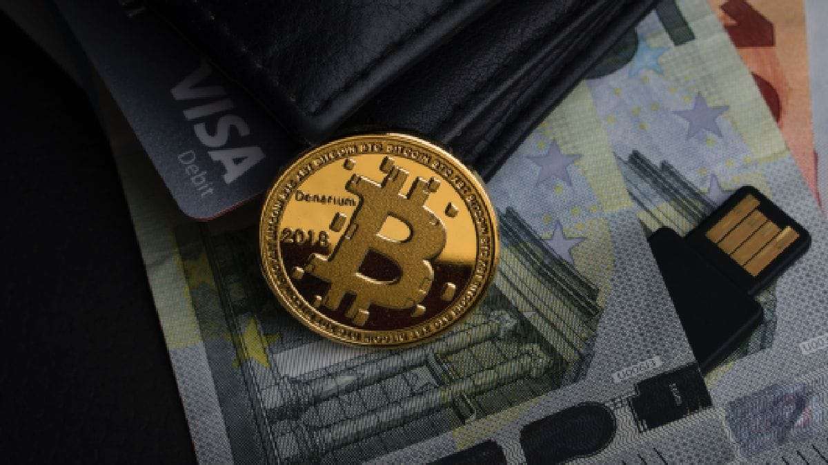 Bitcoin, Ether में हल्की गिरावट दर्ज, Crypto बाजार में अस्थिरता बरकरार