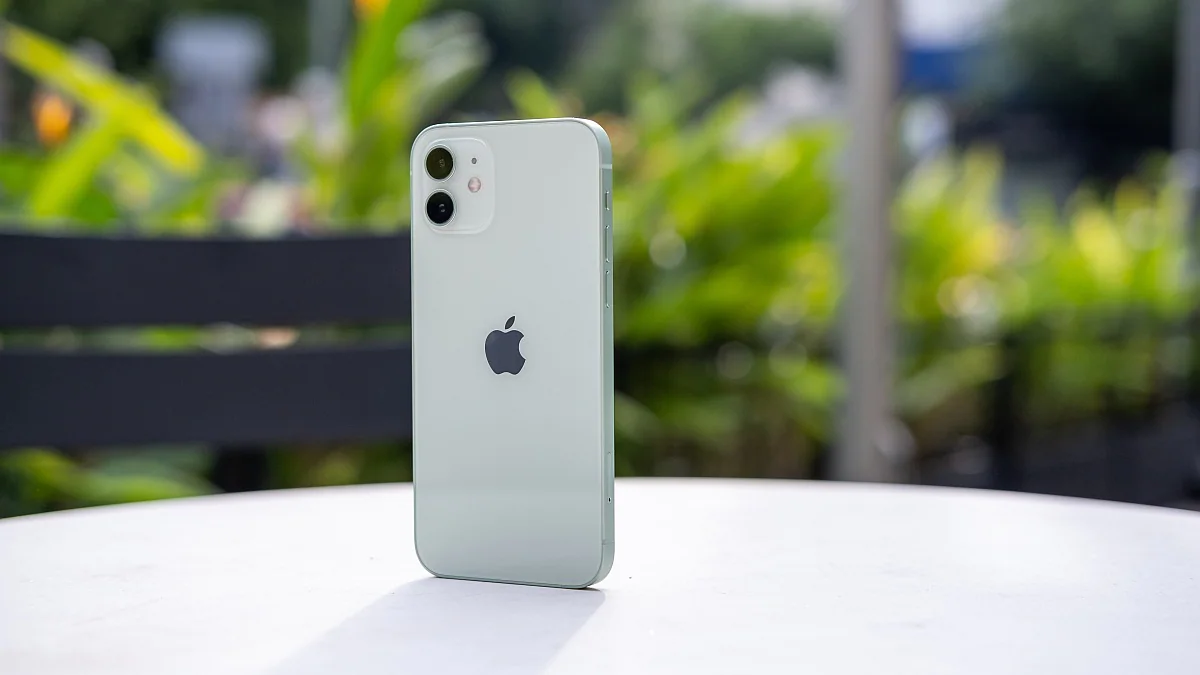 10,000 रुपये तक सस्ते हुए iPhone 12 और iPhone 12 mini फोन, Amazon और Flipkart पर लिस्ट हुई नई कीमतें...
