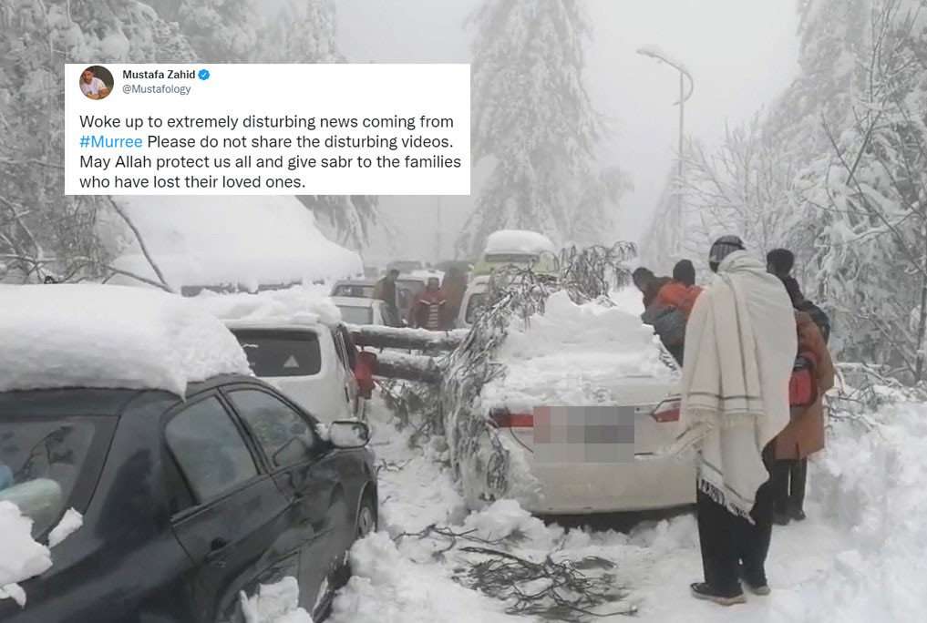 Tourist Vehicles Stuck Heavy Snowfall Muree; 21 Including 10 Children Died, 10 People Frozen In The Car