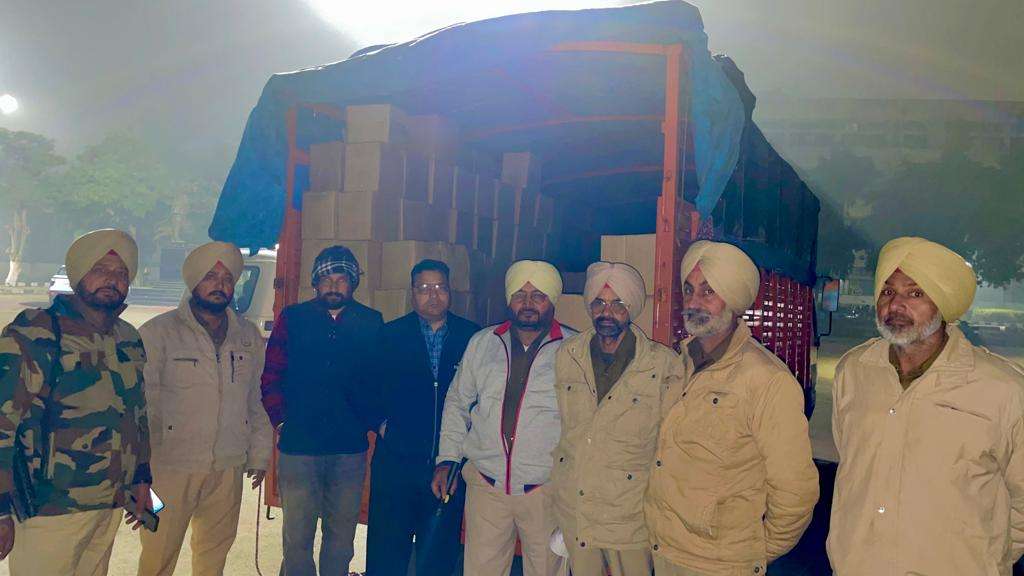 Excise Department Fatehgarh Sahib and Excise police seize 300 cartons of smuggled IMFL worth ₹7 lakh