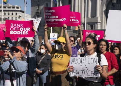 गर्भपात की गोली तक पहुंच बढ़ाने के लिए 12 अमेरिकी राज्य पहुंचे कोर्ट