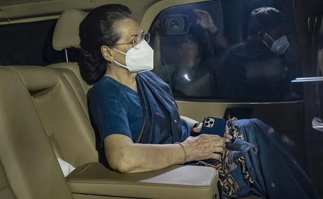 Sonia Gandhi admitted hospital