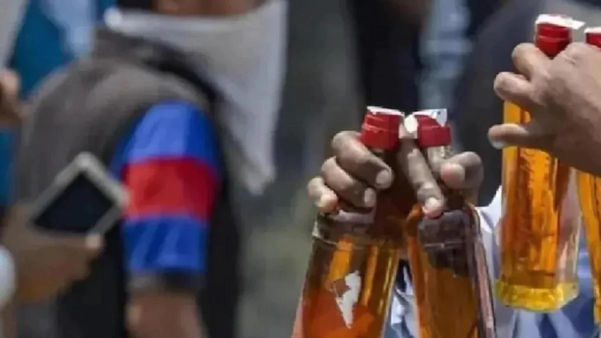 बिहार में अवैध शराब लाने के लिए तस्कर आजमाते हैं नए पैंतरे
