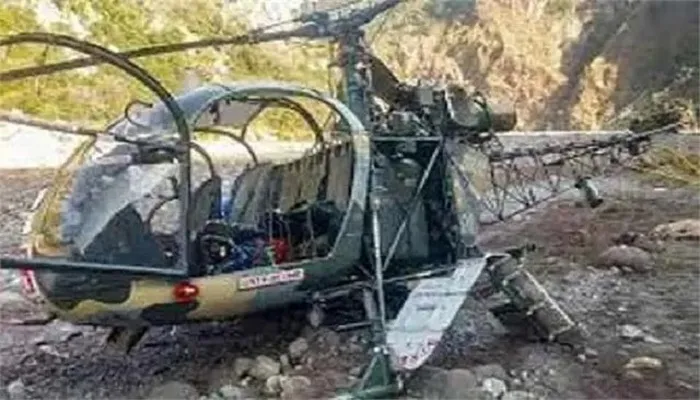 भारतीय सेना का हेलीकॉप्टर हुआ क्रैश; 2 पायलट थे सवार