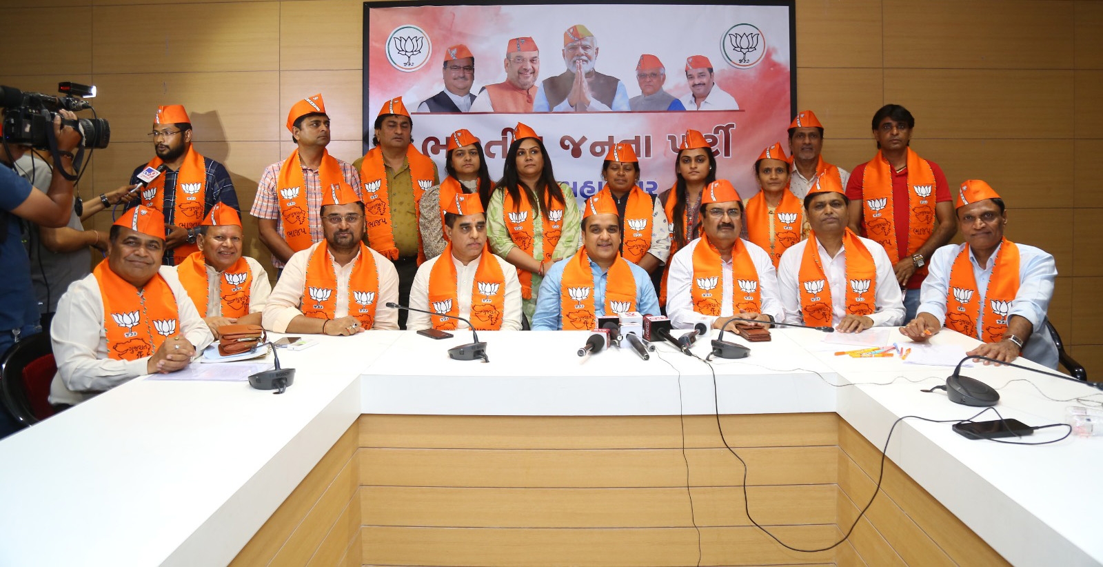 Gujarat: Six AAP Corporators Join BJP In Surat Civic Body