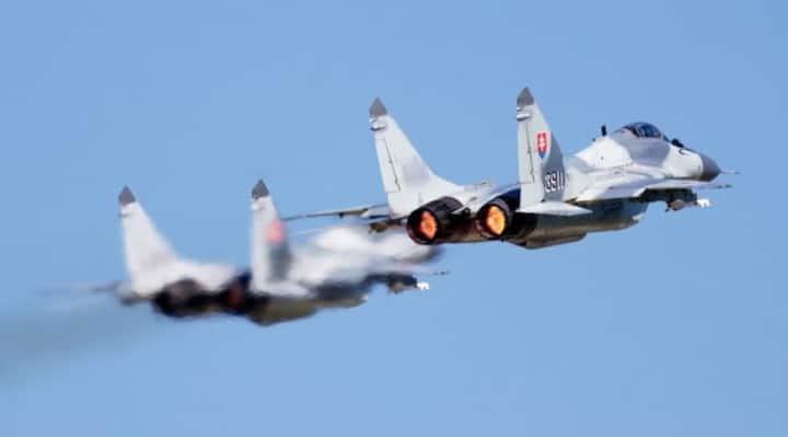 रूसी जेट ने ब्रिटिश जासूसी विमान को मार गिराया!, लीक पेंटागन दस्तावेज़ में हुआ खुलासा, जानिए