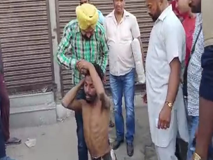 बस स्टैंड