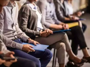 2024 में नई नौकरी पर विचार कर रहे हैं 88 प्रतिशत भारतीय पेशेवर : रिपोर्ट