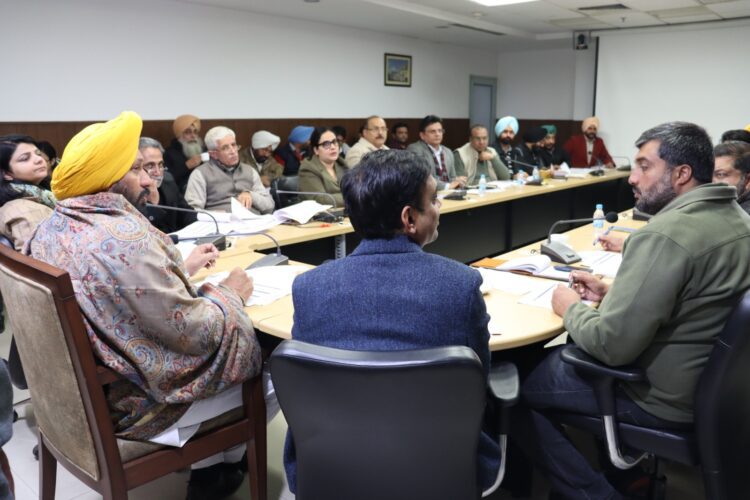 स्थानीय निकाय मंत्री द्वारा विभिन्न योजनाओं के अधीन पड़े अप्रयुक्त फंडों को लोगों की भलाई के लिए.. 1 विभिन्न योजनाओं