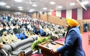 आगामी गणतंत्र दिवस से लोगों की सेवा के लिए समर्पित होगी सड़क सुरक्षा फोर्स: मुख्यमंत्री