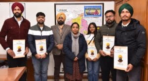नए-नियुक्त क्लर्कों को दी शुभकामनाएं और पूर्ण समर्पण एवं तनदेही से लोगों की सेवा के लिए प्रेरित किया