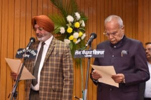 चेयरमैन पंजाब लोक सेवा आयोग और राज्य मुख्य सूचना कमिश्नर के पद के लिए ली शपथ