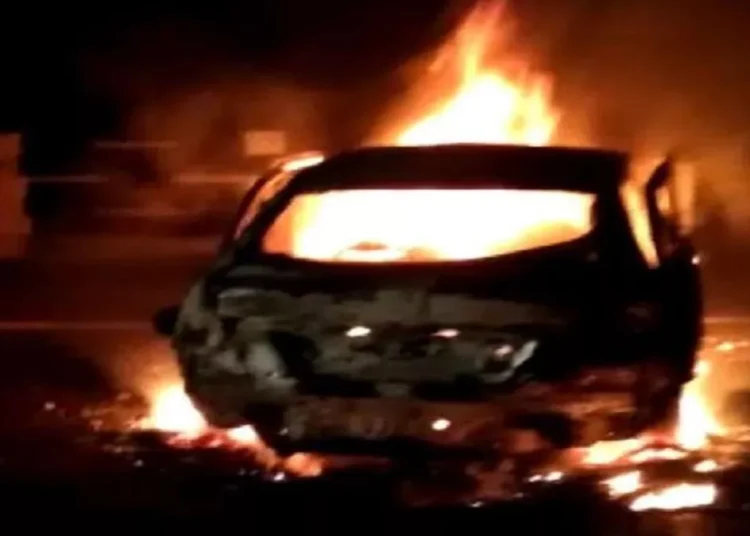 Car में लगी आग, चालक की जलकर मौत