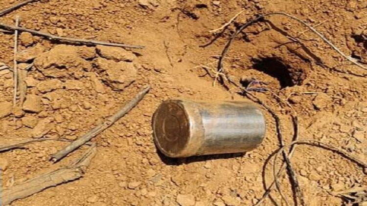 चाईबासा में सुरक्षा बलों को उड़ाने की नक्सलियों की साजिश नाकाम, 7 किग्रा क्षमता का आईईडी बरामद