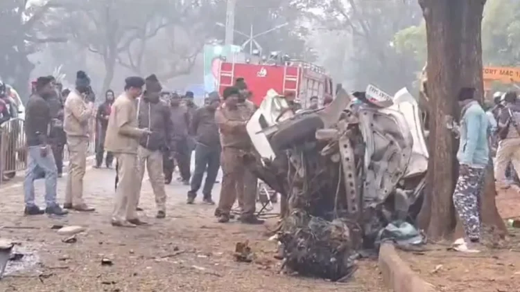 भीषण सड़क हादसा
