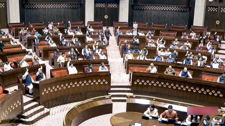 झारखंड के मुख्य सचिव, गृह सचिव, डीजीपी सहित पांच अफसरों को लोकसभा की... 1 झारखंड के मुख्य सचिव, गृह