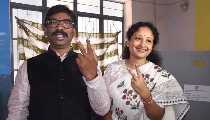 झारखंड में नई सरकार के लिए 'लालू-राबड़ी मॉडल' दोहराने की तैयारी,