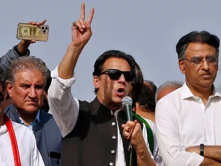 पाकिस्तान में इमरान खान और पीटीआई सबसे लोकप्रिय 1 इमरान खान