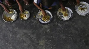 बिहार के आरा में हॉस्टल की 30 छात्राएं रात का खाना खाने के बाद बीमार पड़ीं