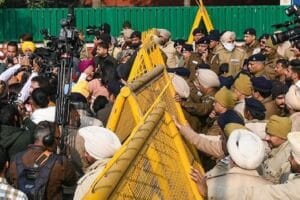 भारी नाटकीयता के बीच चंडीगढ़ मेयर का चुनाव स्थगित