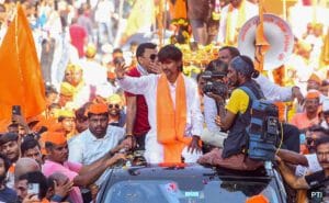 महाराष्ट्र सरकार ने मराठाओं की मांगें मानीं, आंदोलन समाप्त