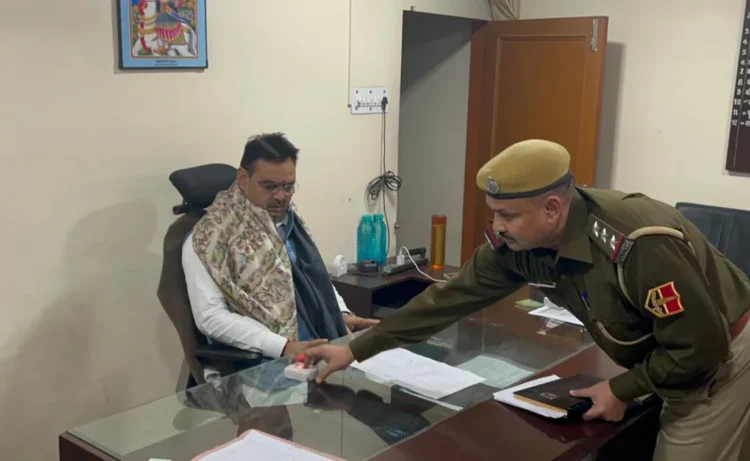 राजस्थान के सीएम आधी रात को अचानक थाने पहुंचे