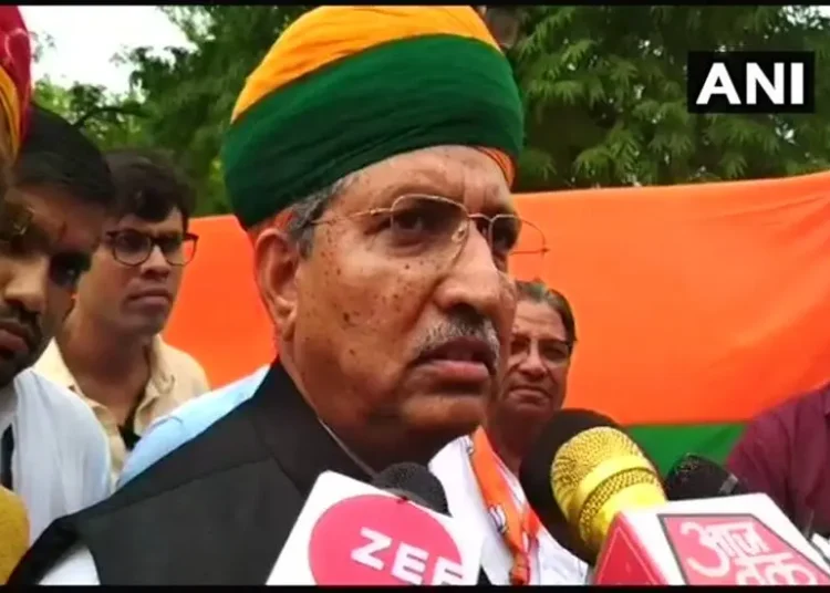 स्वास्थ्य मंत्री