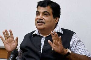 सरकार राजमार्ग परियोजनाओं को निजी निवेशकों के लिए अधिक आकर्षक बनाएगी : गडकरी